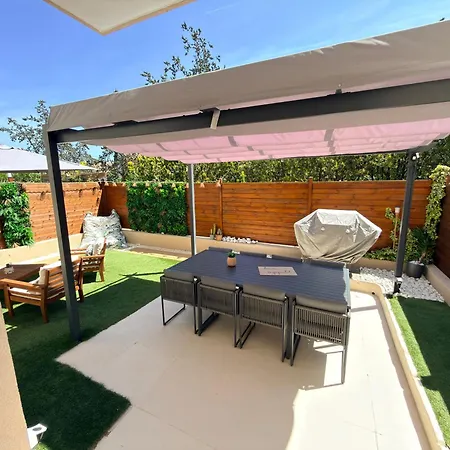 Le Cosy-appartement 4 Pers, Climatise, Grand Terrasse Plein Sud, Parking Privatif * Hyeres